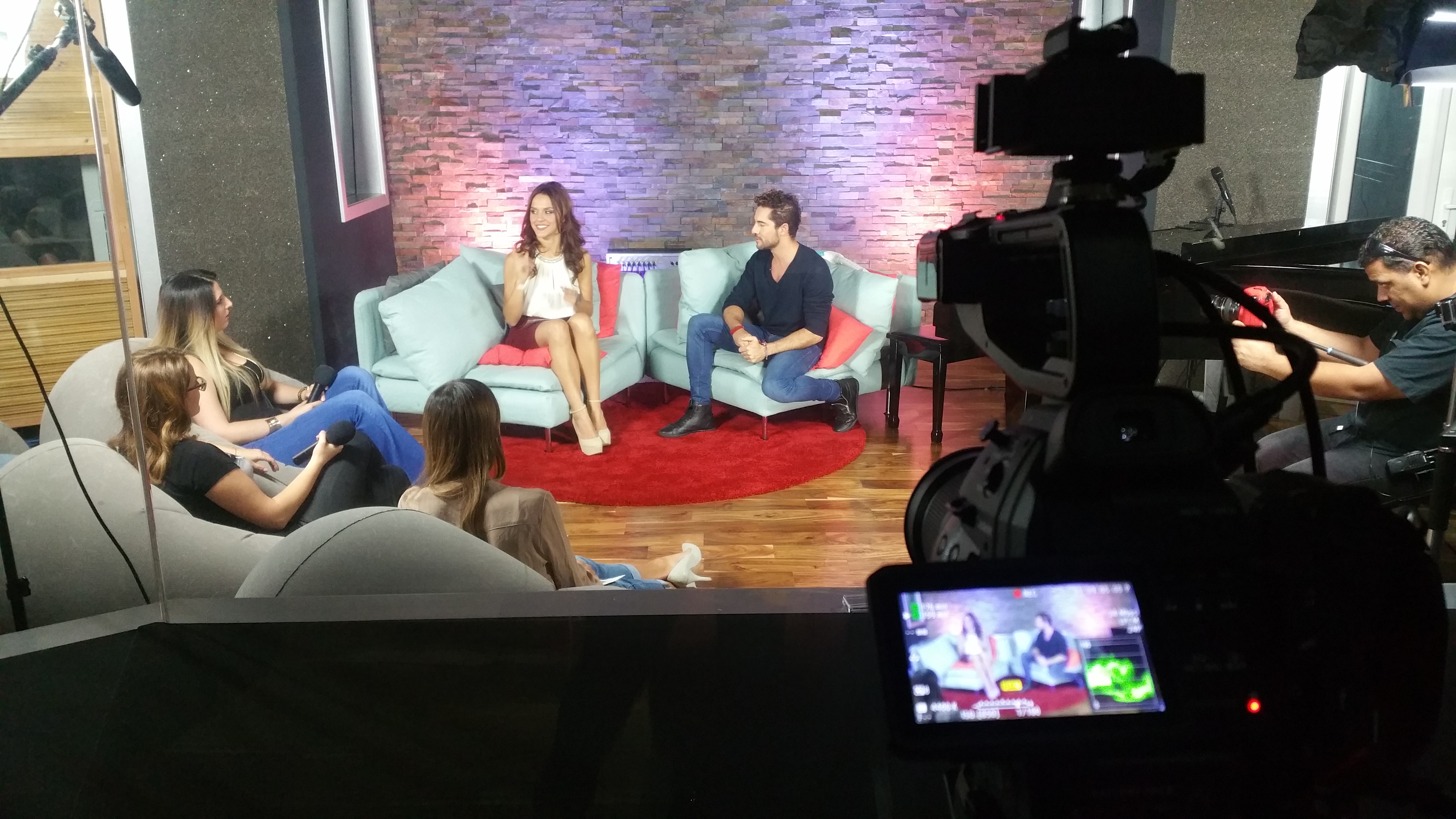 Vista general del estudio detrás de cámaras en la sesión de David Bisbal