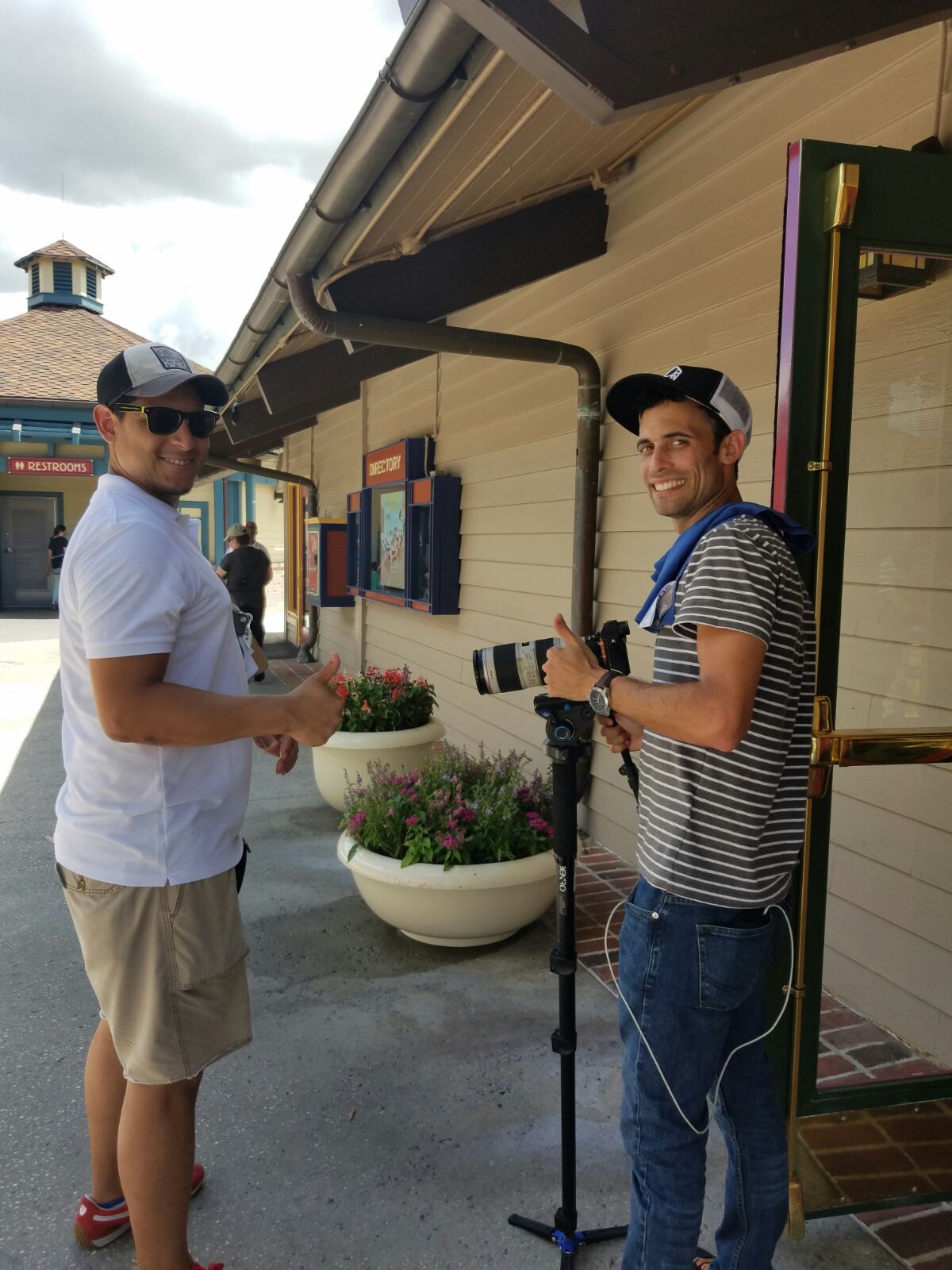 Equipo de producción detrás de cámaras en Disney World