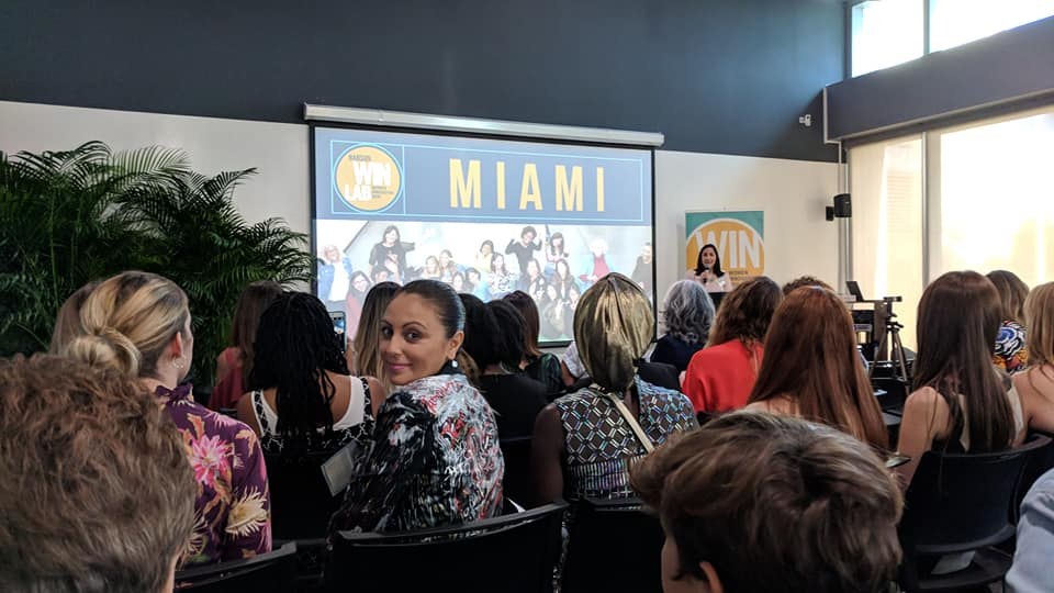 Diapositiva que presenta a Lizeth Pasillas Trevizo de New Discovery Media en WIN Lab